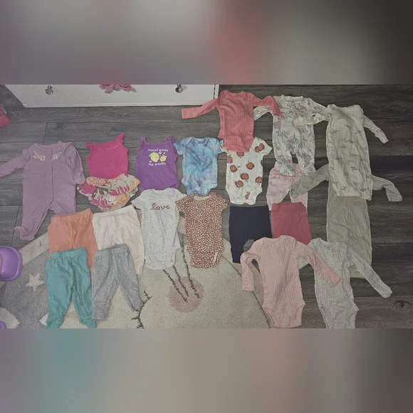 Carter's Colorful Baby Clothing Set - Picture 1 of 2